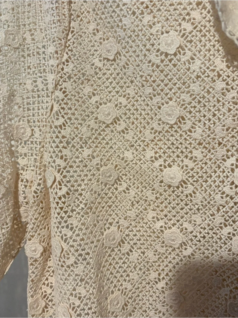 Sezane Nora guipure crochet lace button front shirt - Picture 4 of 8